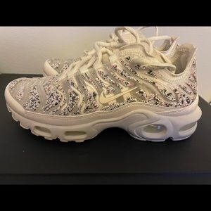 Women’s Nike Air size 7